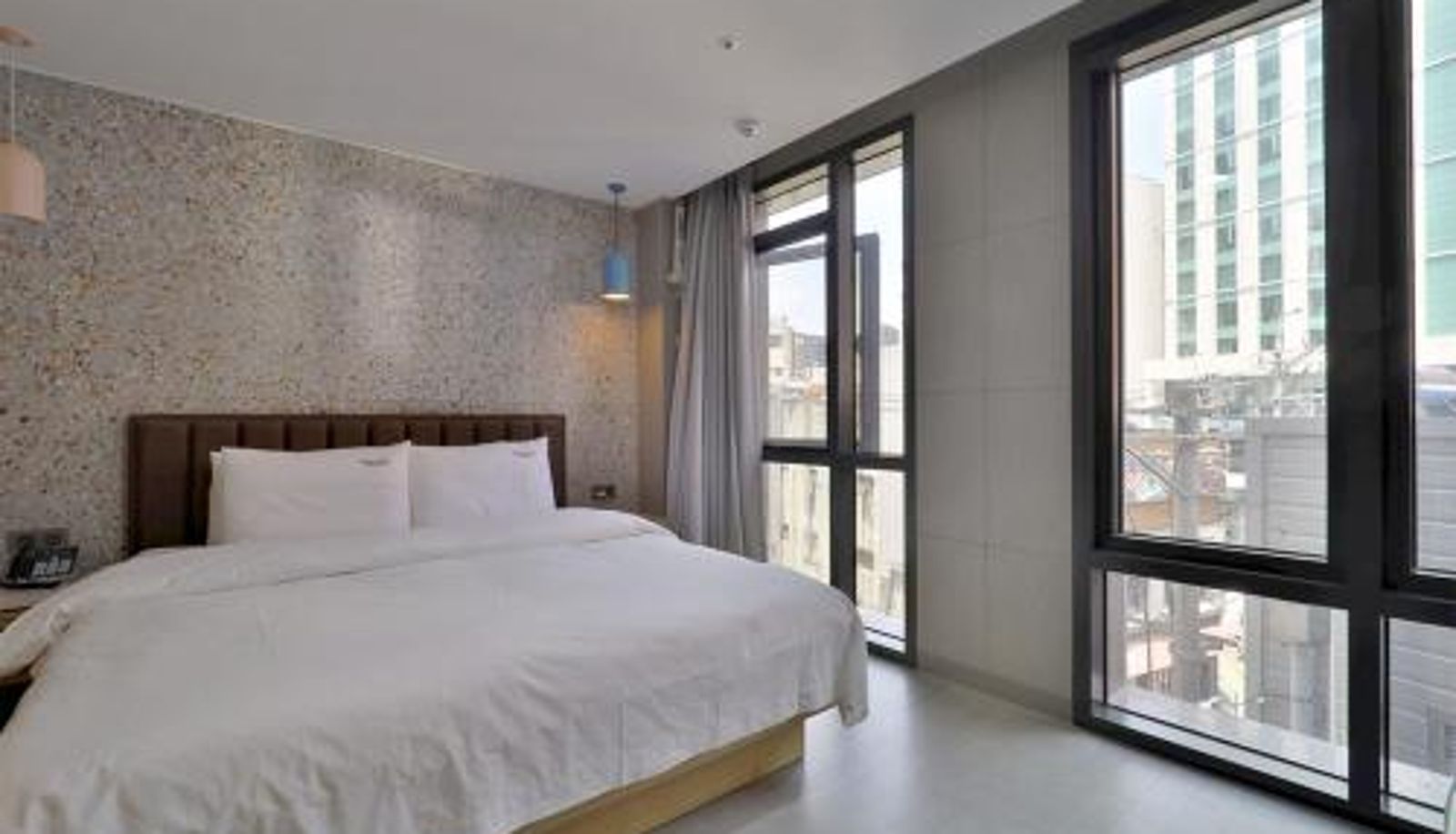 Info - HOTEL YUNA Business
