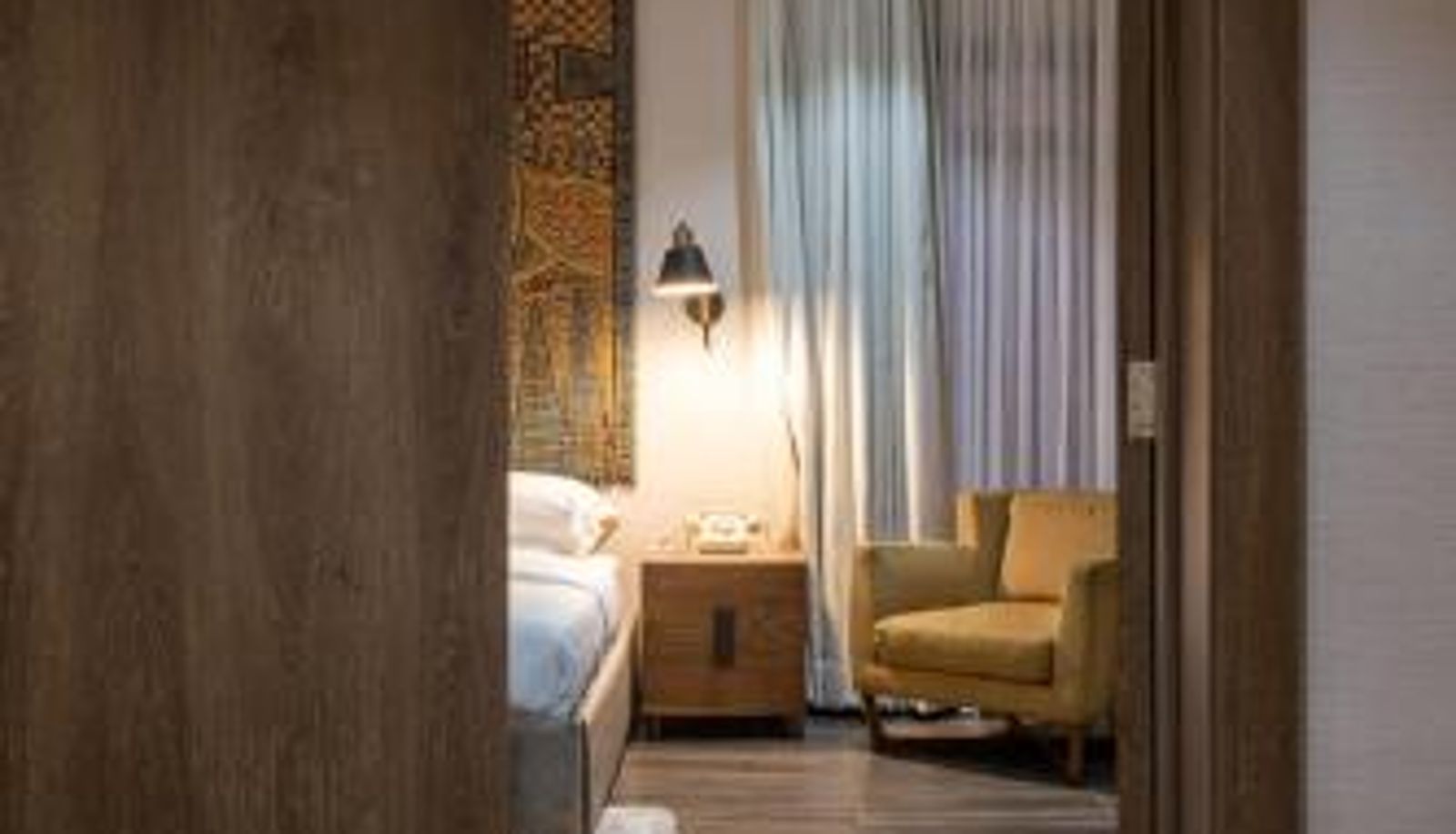 Suite - The White Orchid Hotel