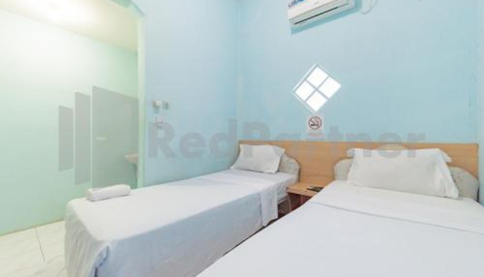 Zimmer - Grha Blue Sky RedPartner