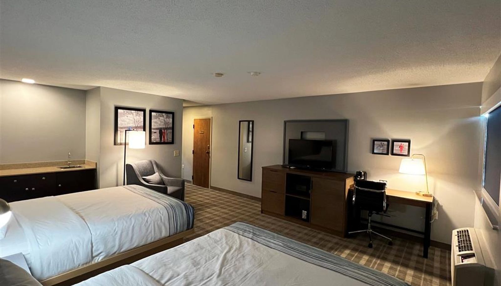 Zimmer - AmericInn by Wyndham Marshfield