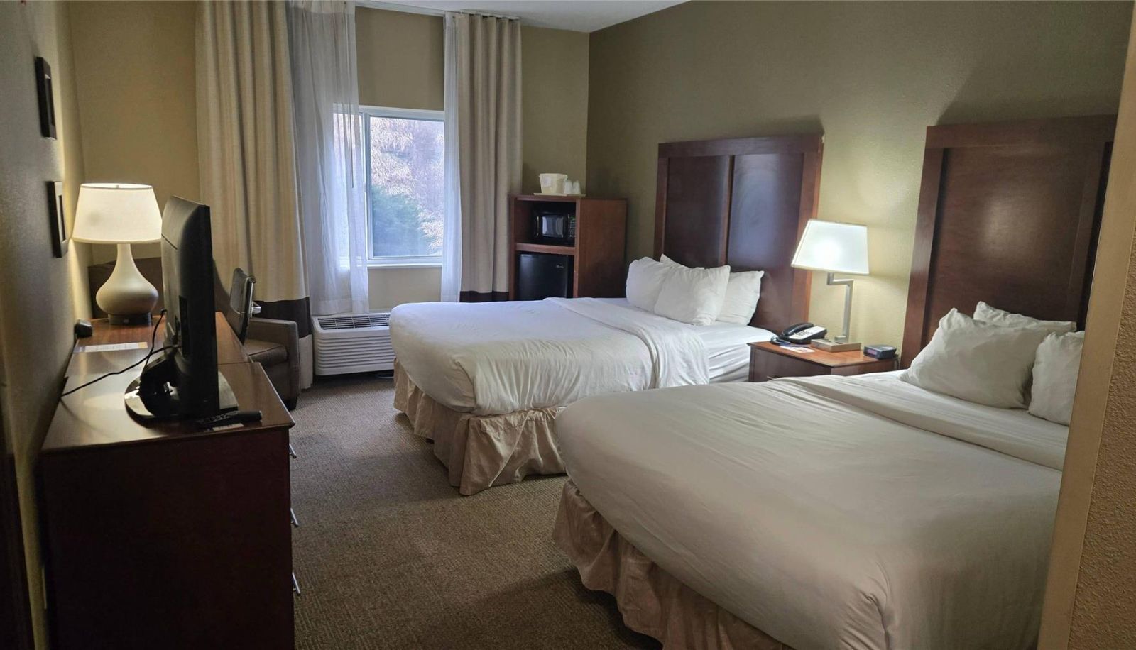 Room - Comfort Inn Barboursville near Huntington Mall area