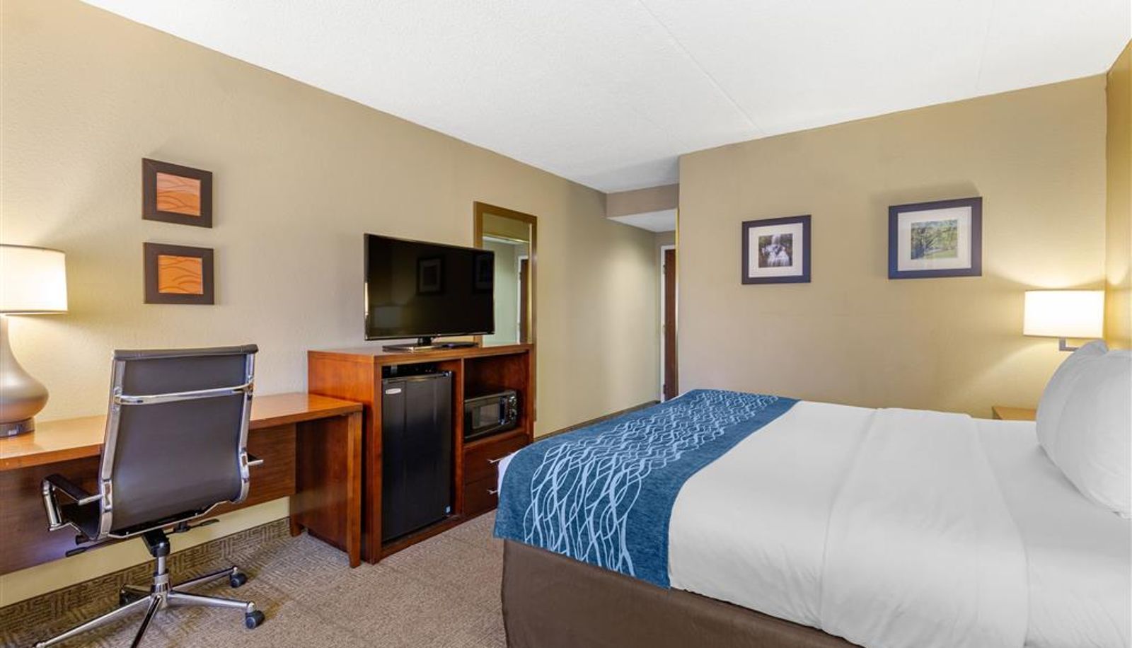 Room - Comfort Inn Aikens Center