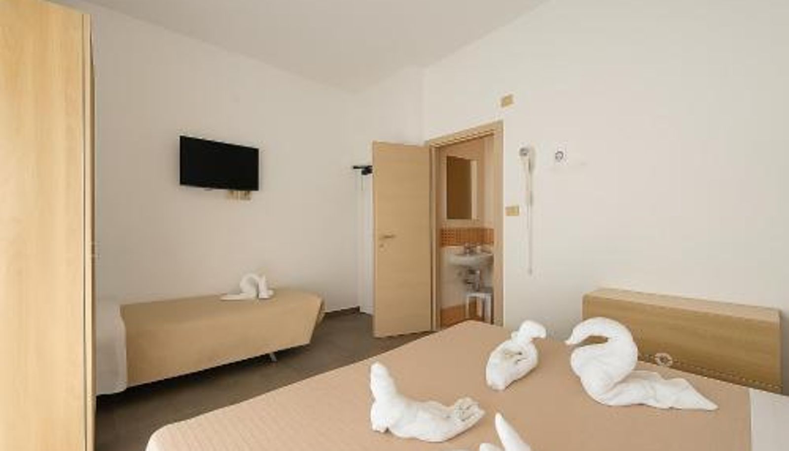 Informacje - Hotel Baden Baden