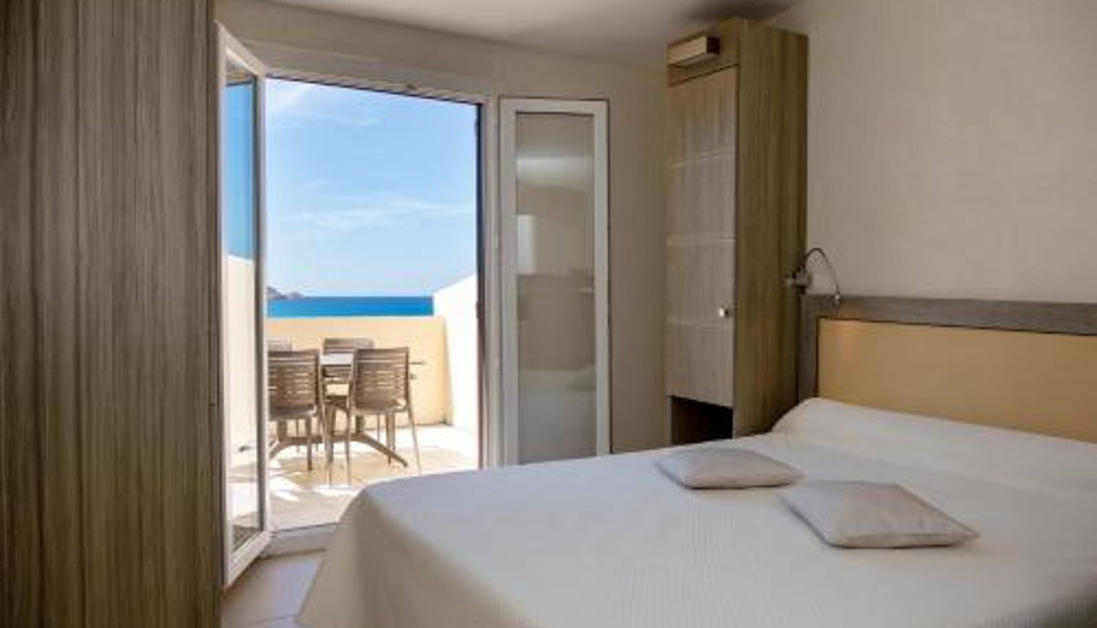 Apartment - Hôtel et Résidence Ta Kladia - Omigna