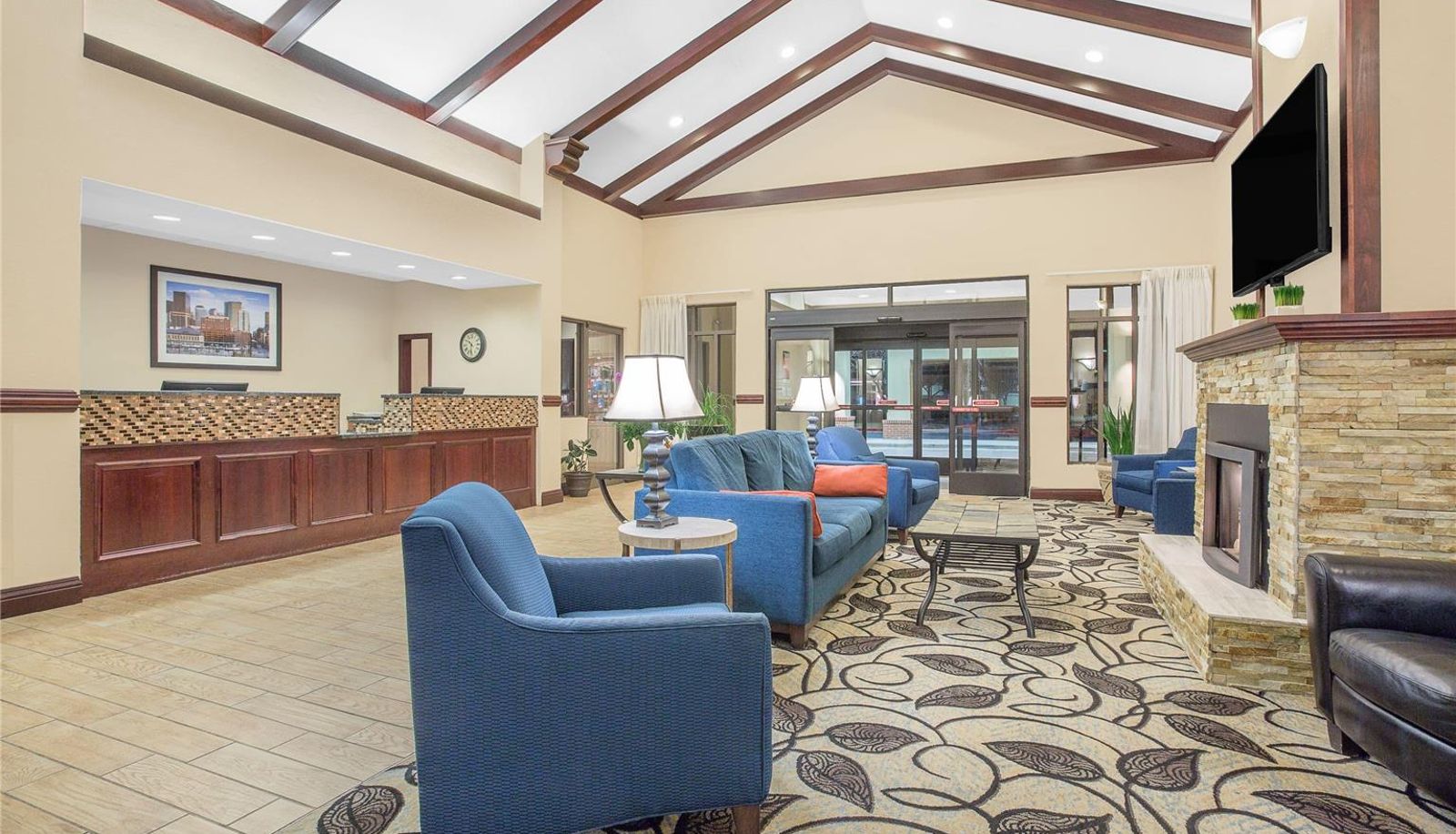 Lobby - Ramada by Wyndham Denver International Airport