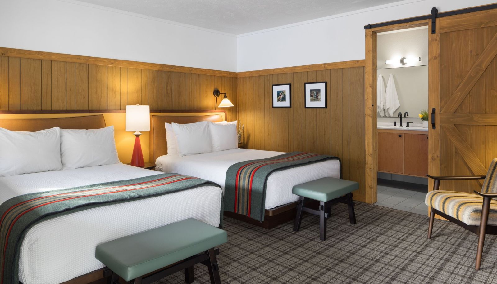 Camera - an Outbound Hotel The Virginian Lodge
