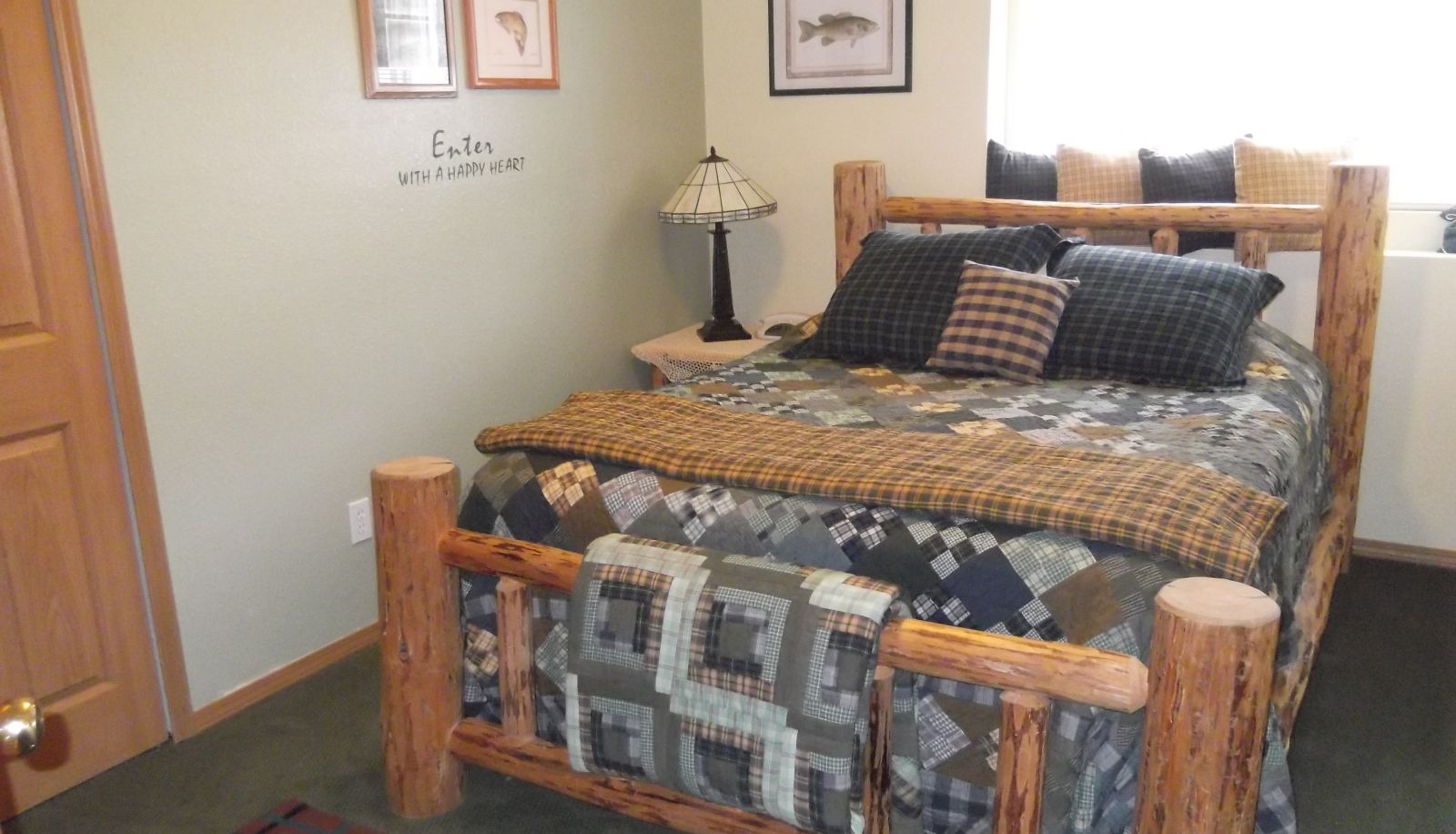 Room - Alaskas Lake Lucille Bed and Breakfast