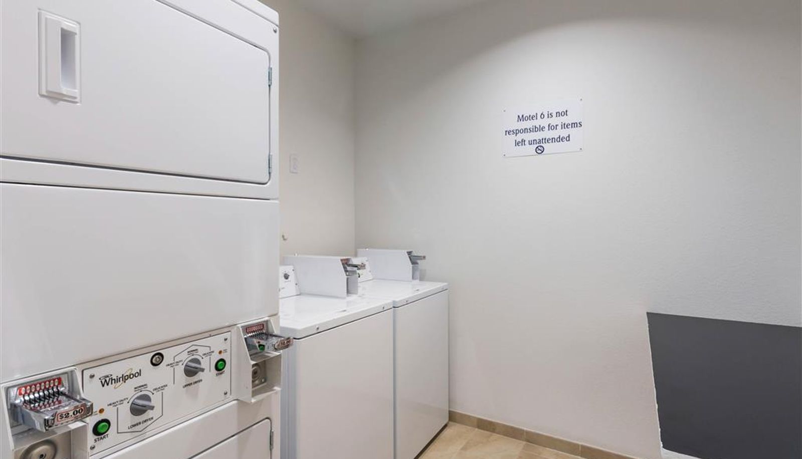 Interior view - Motel 6 Channelview