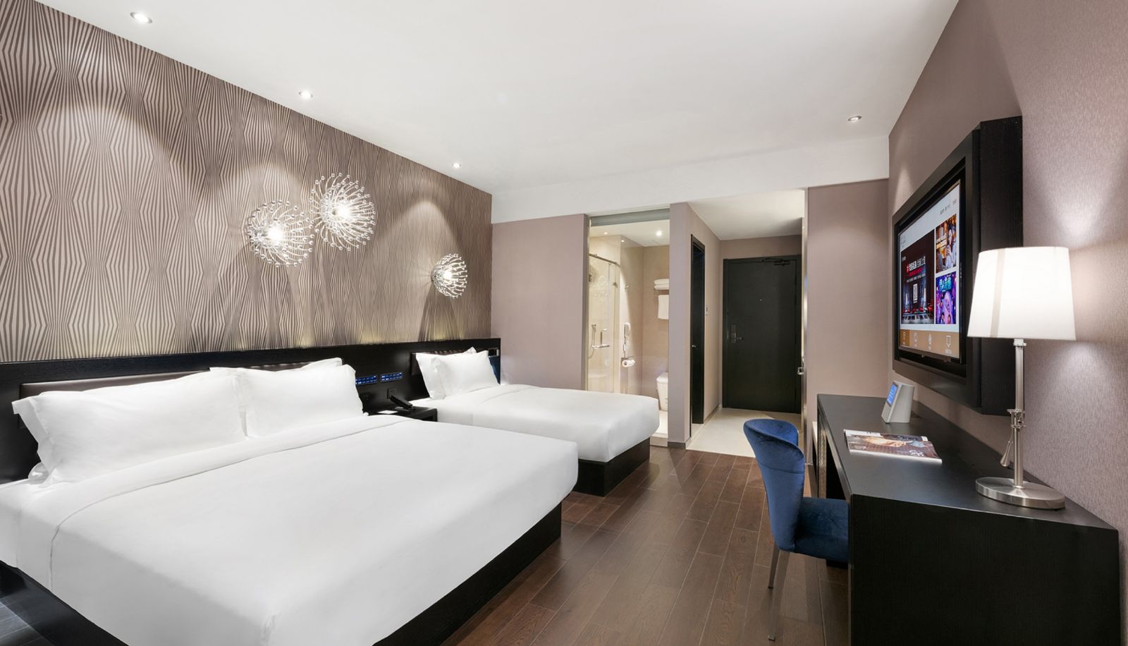 Camera - Orange crystal Qidong Red Star Macalline Hotel