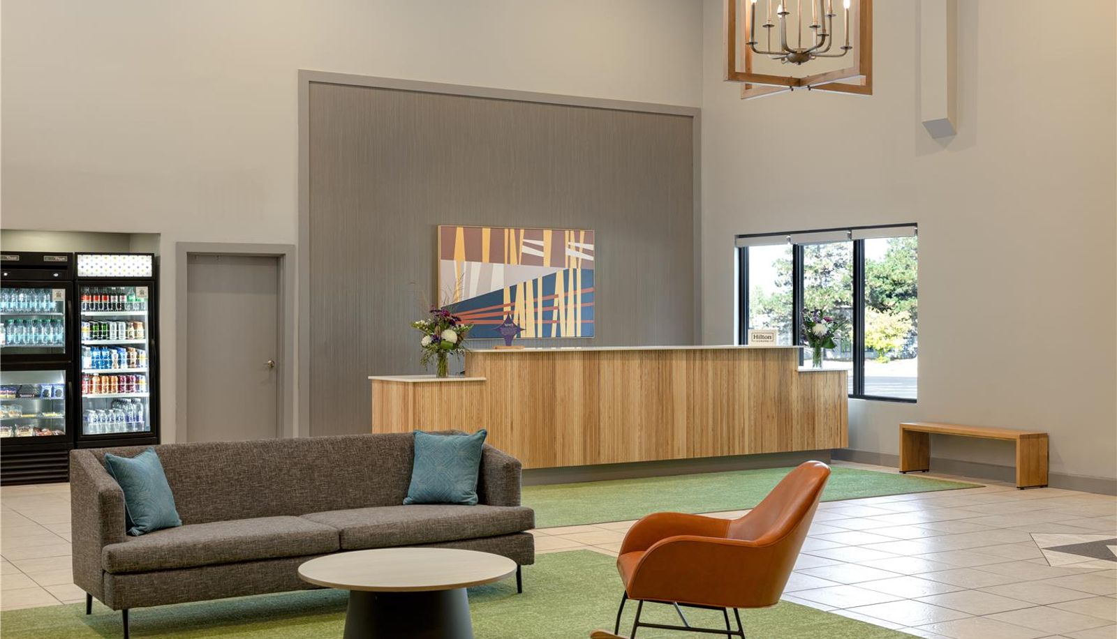 Salón - Spark by Hilton Ames