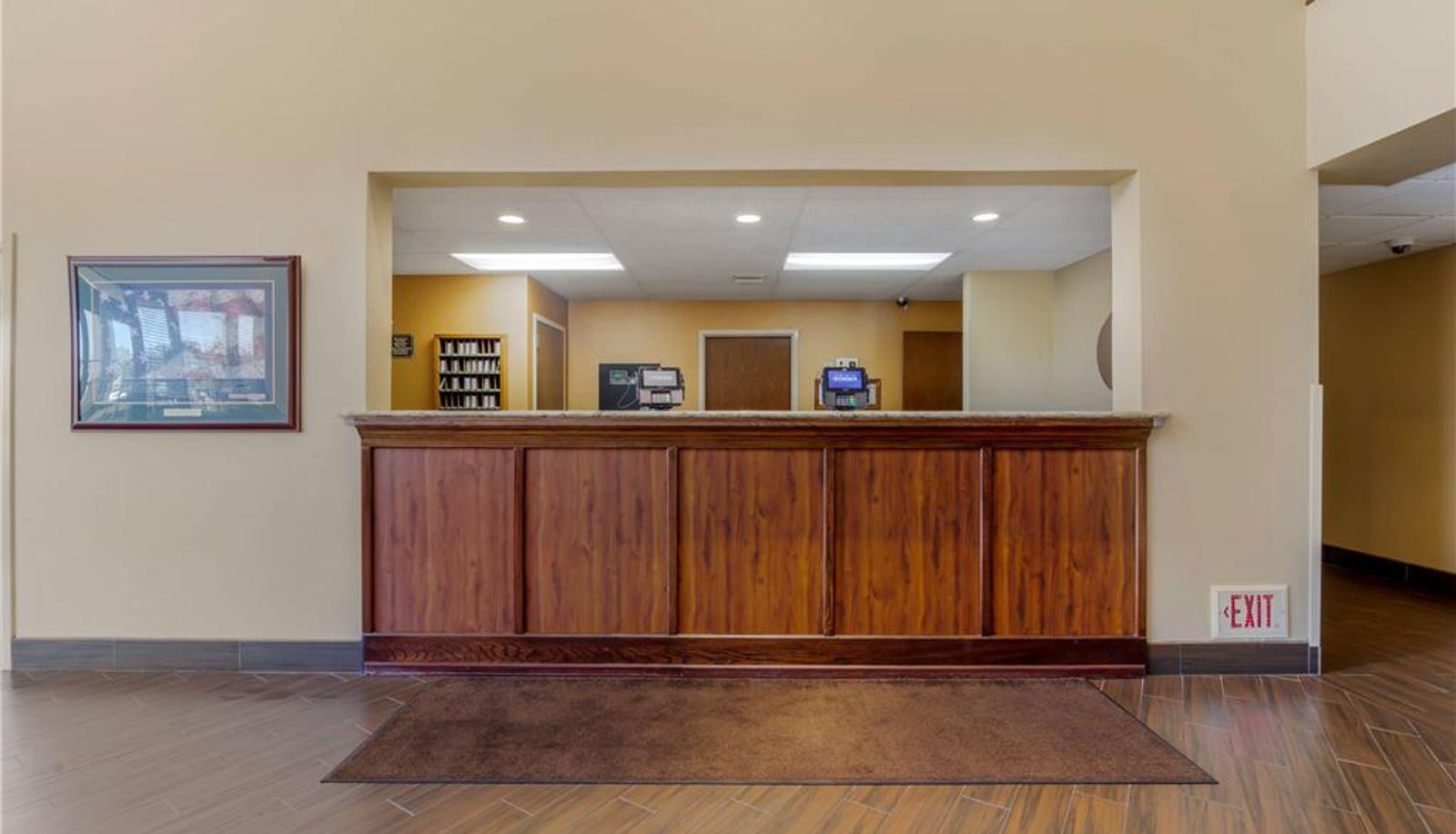 Hall - Comfort Inn Bismarck
