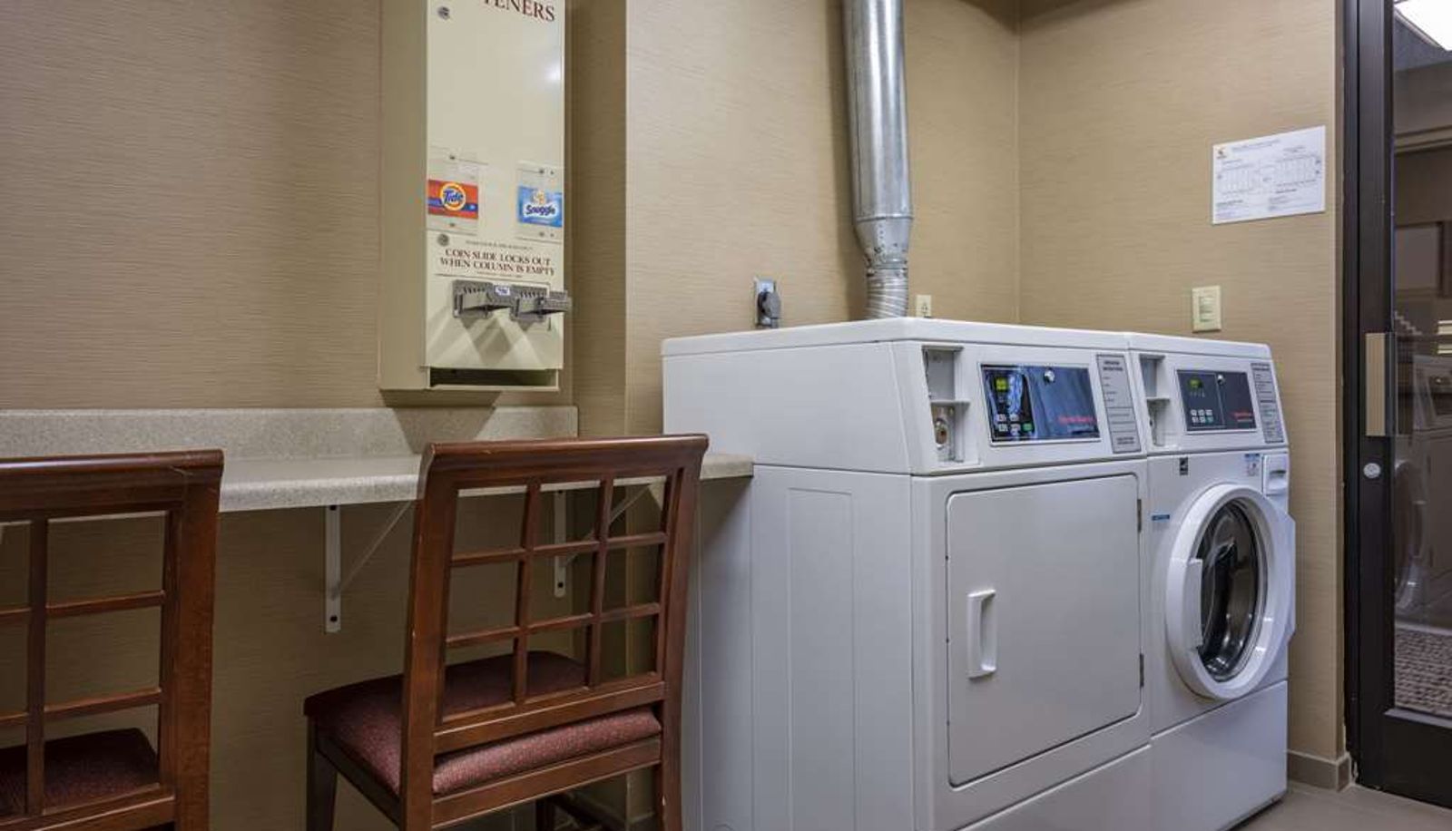 Interior view - Comfort Suites State College near Penn State