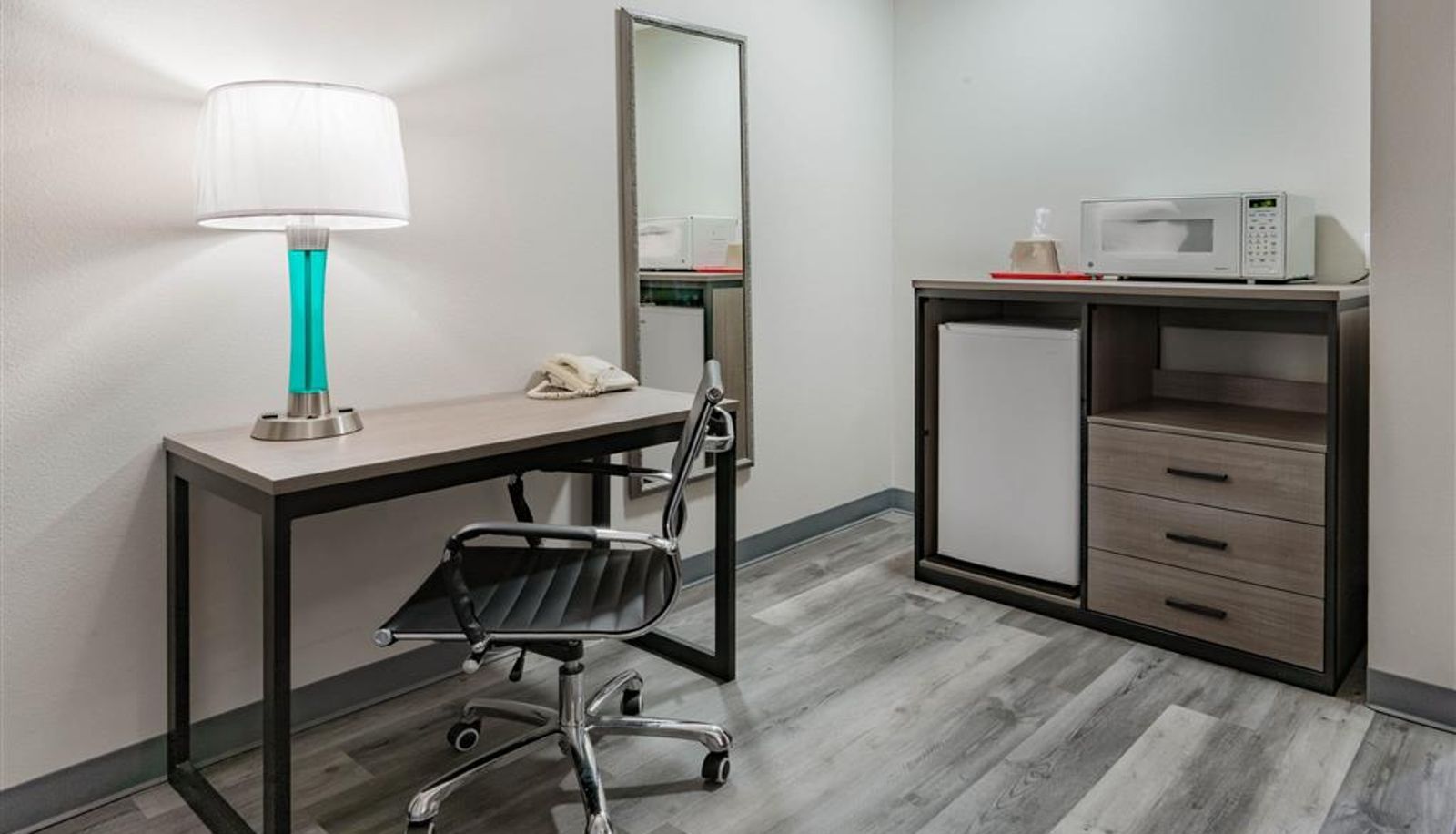 Room - Super 8 by Wyndham Amarillo West