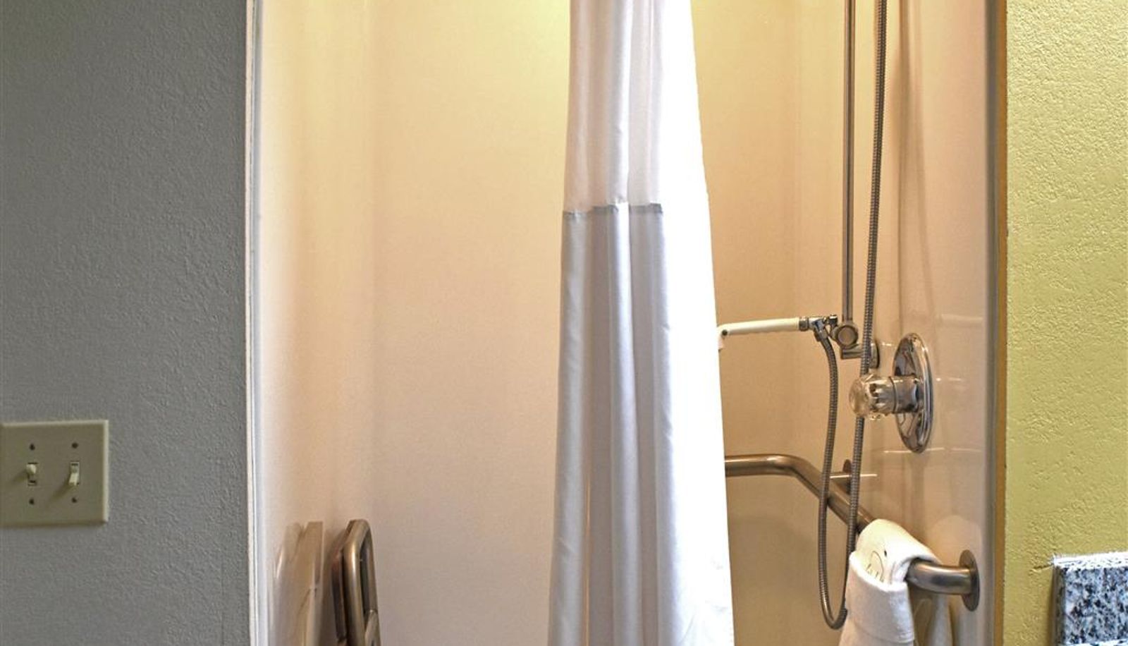 Zimmer - Quality Inn & Suites Kearneysville - Martinsburg