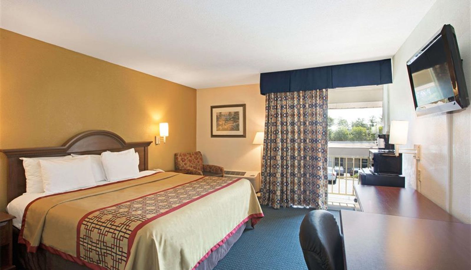 Room - Days Inn by Wyndham Charlotte/Woodlawn Near Carowinds
