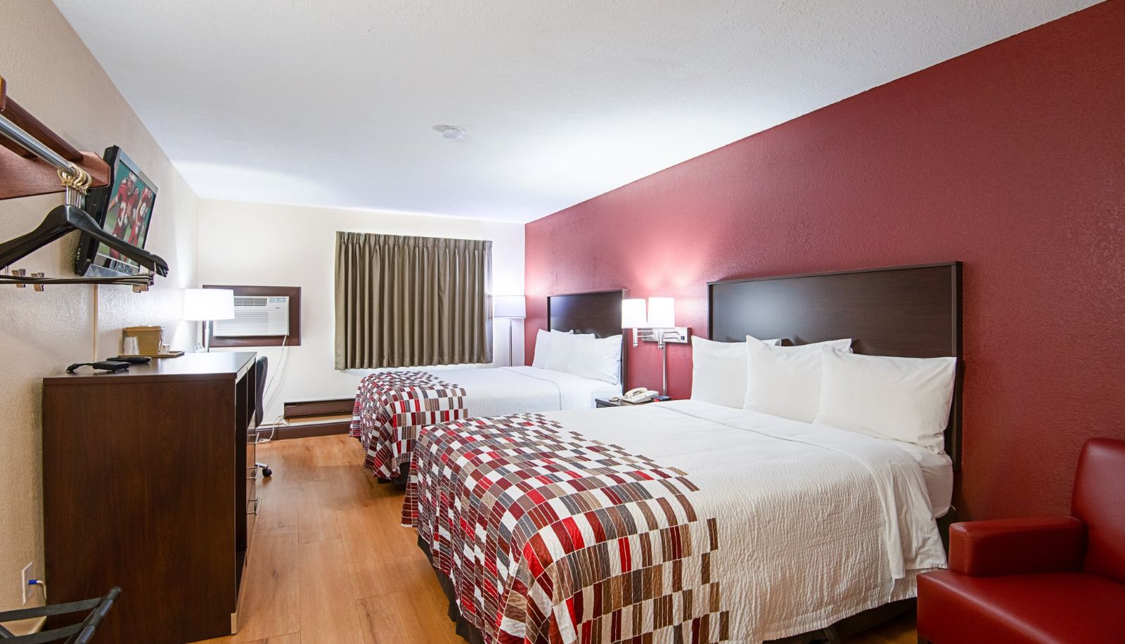 Room - Red Roof Inn Cameron