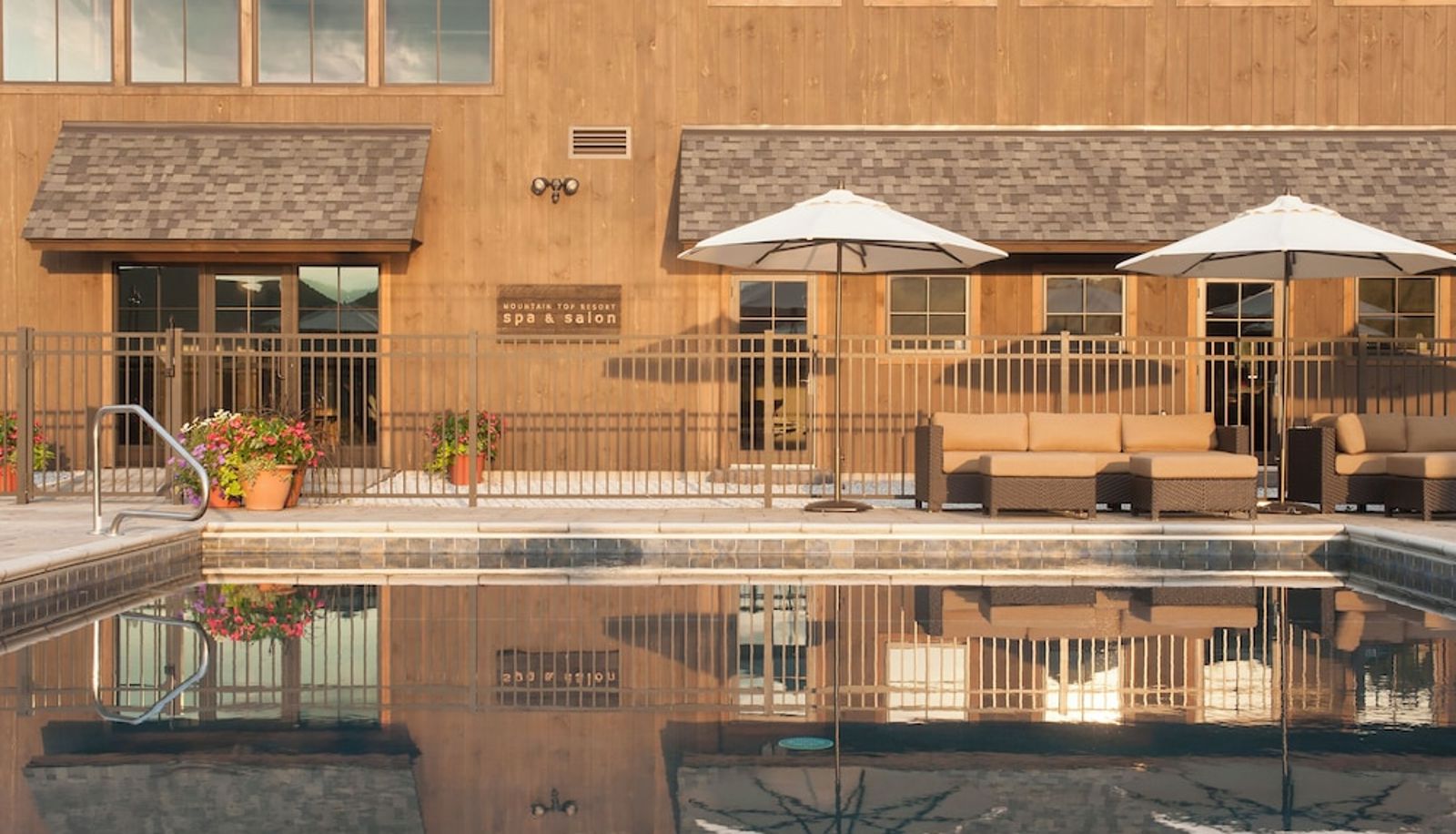 Piscina - The Mountain Top Inn & Resort