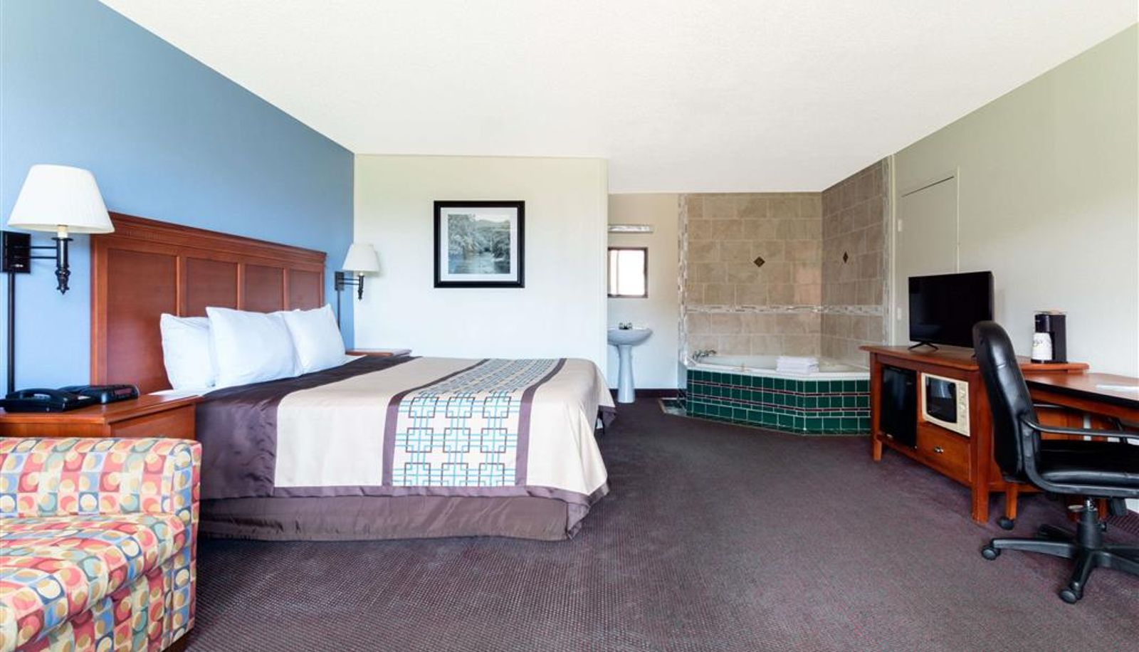 Zimmer - Days Inn by Wyndham Luray Shenandoah