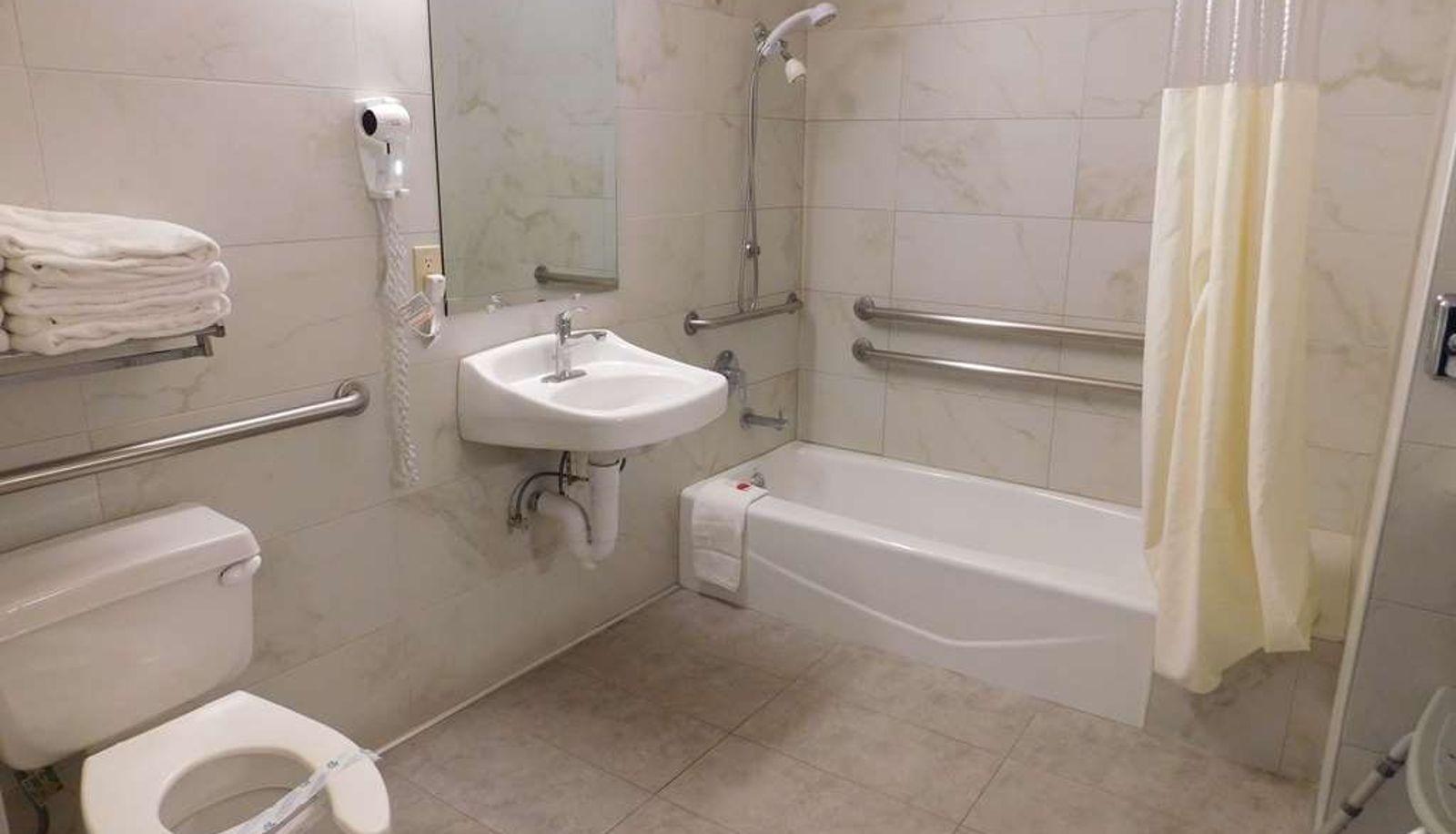 Room - Days Inn by Wyndham Novato/San Francisco