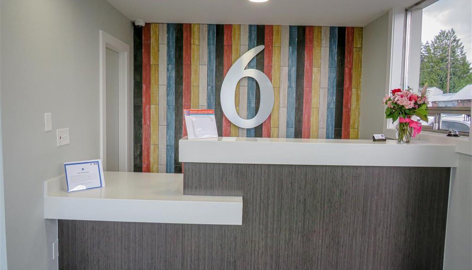 Lobby - Motel 6 Tigard OR Portland Southwest