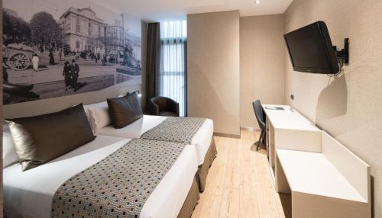 Kamer - Catalonia Born