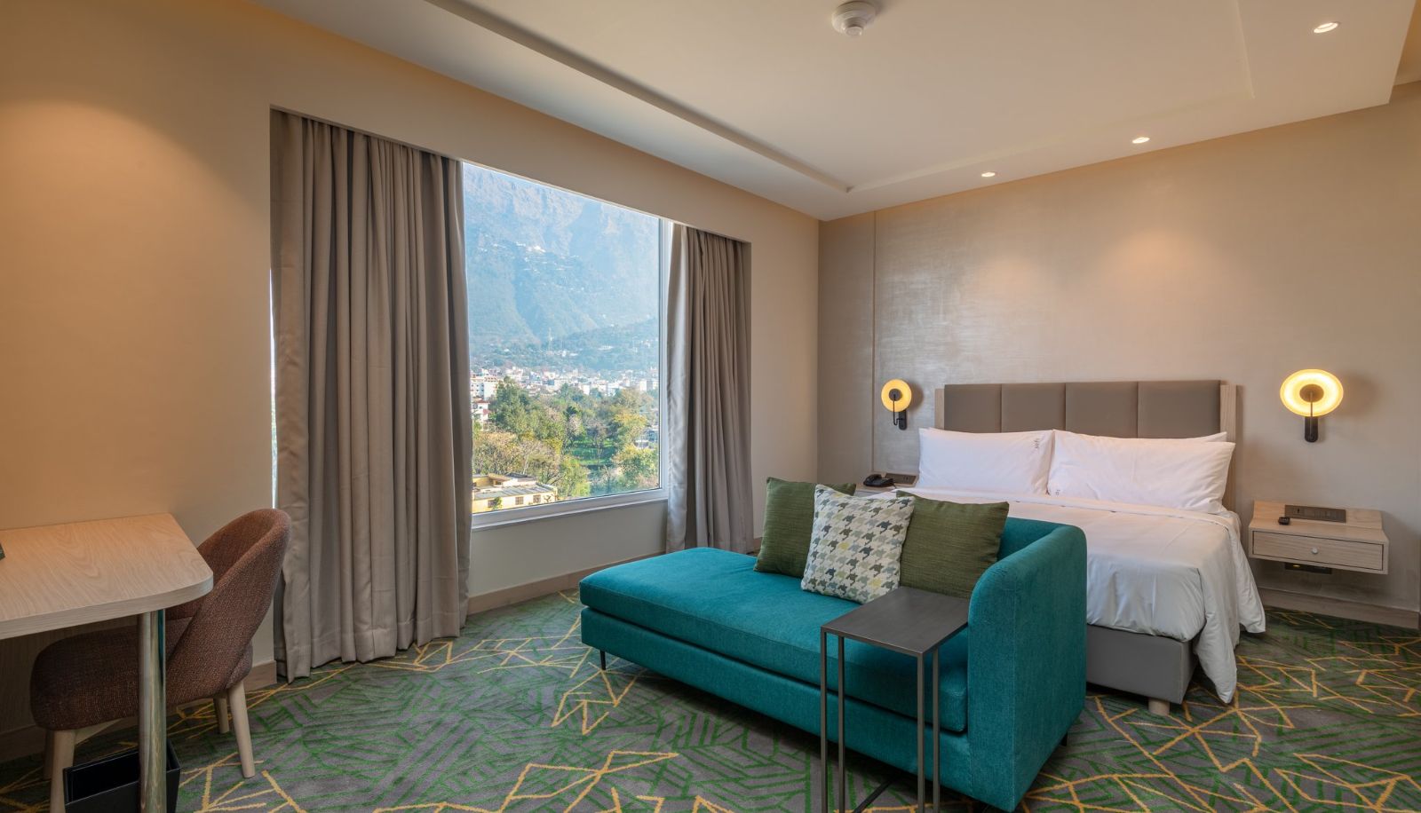 Zimmer - Holiday Inn KATRA VAISHNO DEVI by IHG
