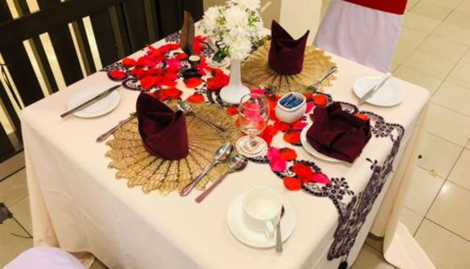 Sala śniadaniowa w restauracji - Hotel Yt Midtown Kuala Terengganu