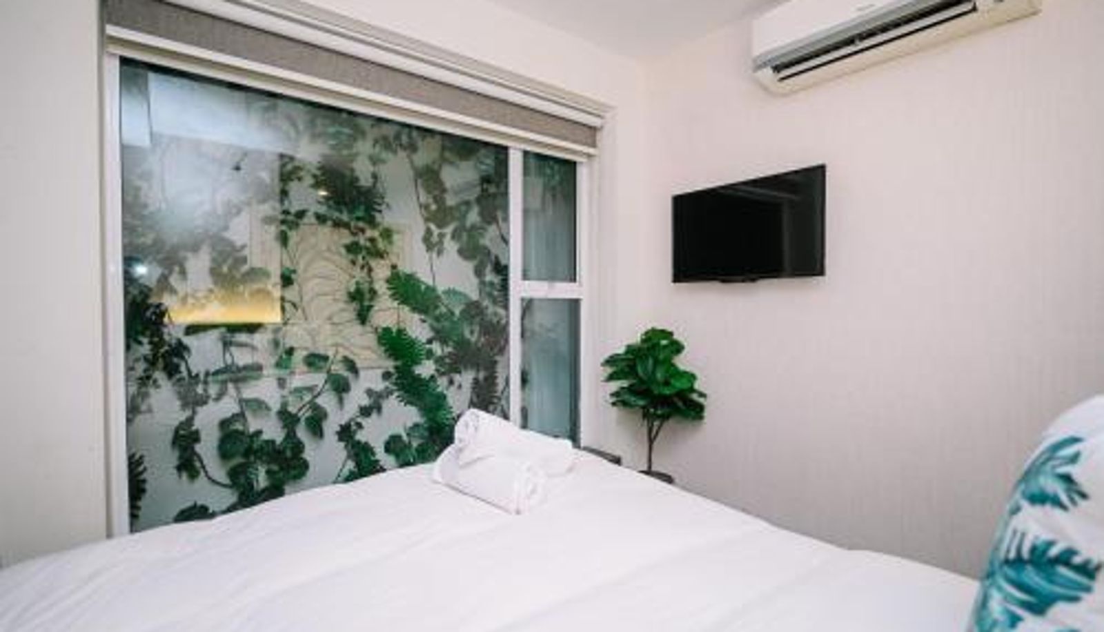 Camera standard - Swing & Pillows - KL Cheras Maluri