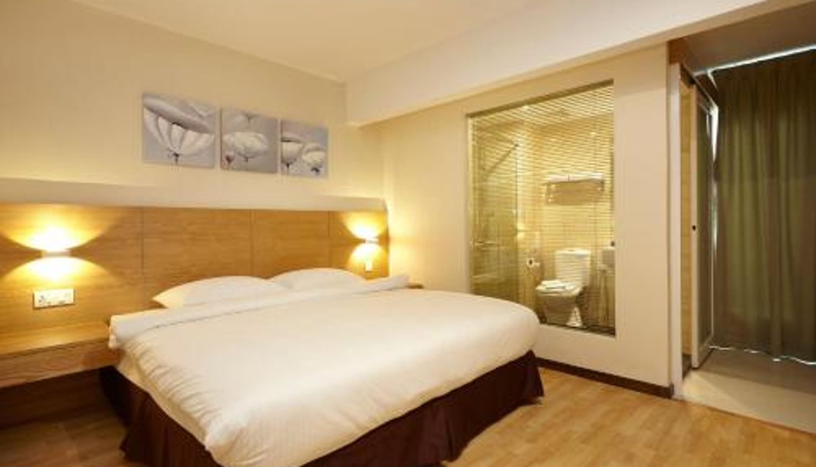 Zimmer - Hotel Six Seasons @ Mid Valley