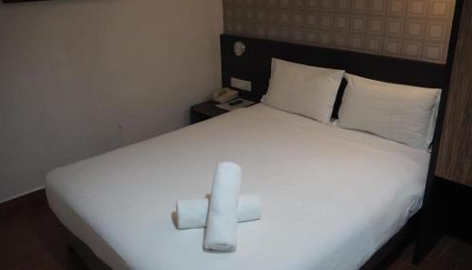 Standard room - 906 Hotel Kota Laksamana