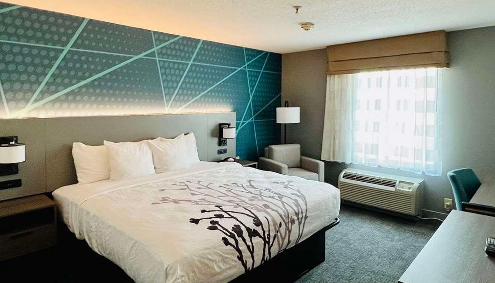Standard room (double) - Sleep Inn Emporia