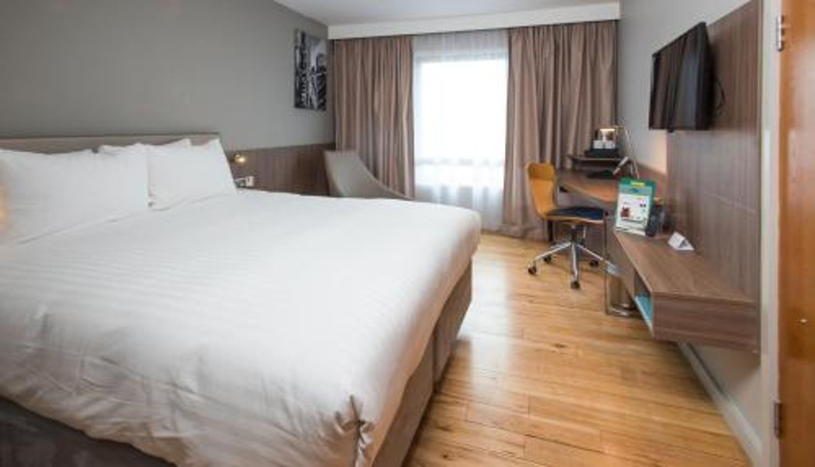 Zimmer - Holiday Inn London West by IHG