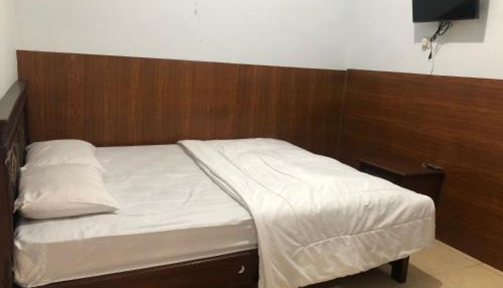 Zimmer - Anind Guest House near Museum Angkut Batu RedPartner