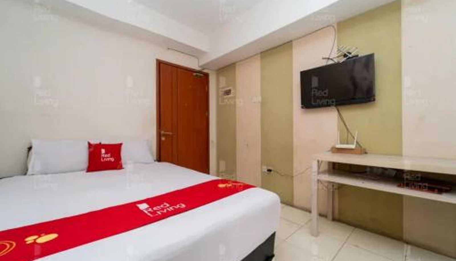 Apartment - RedLiving Apartemen Green Lake View Ciputat - Hanna Property Tower B