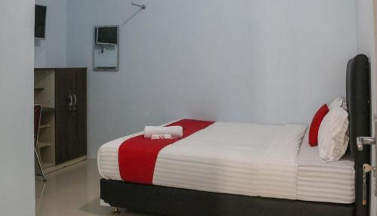 Chambre - RedDoorz Syariah near Suncity Mall Madiun
