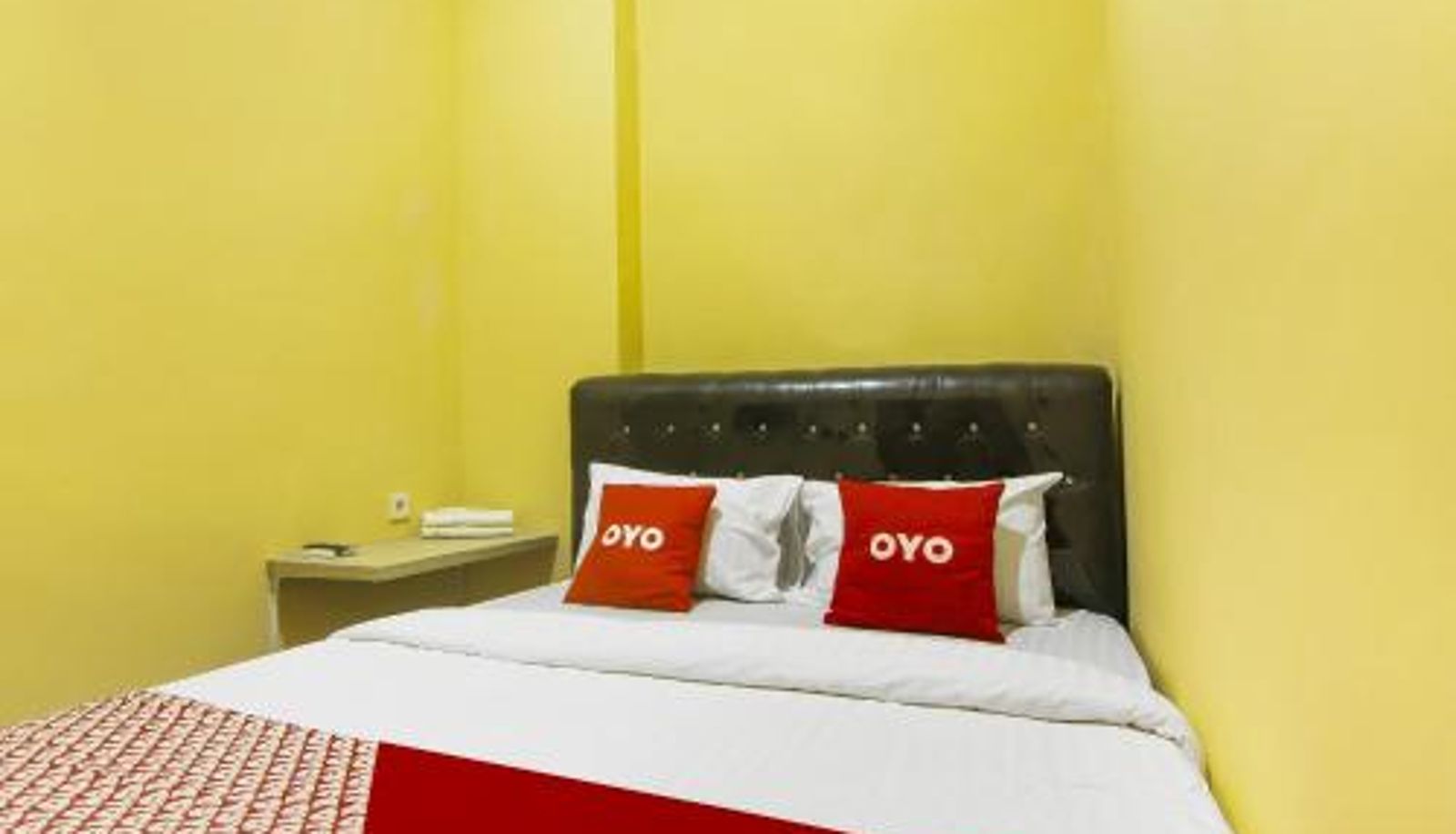 Room - OYO 90900 Pagi Sore Residence