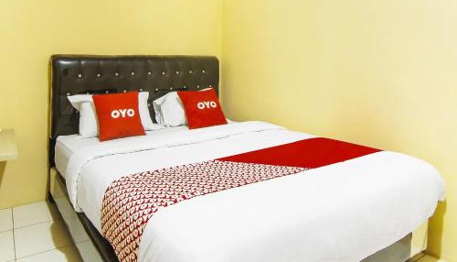 Room - OYO 90900 Pagi Sore Residence