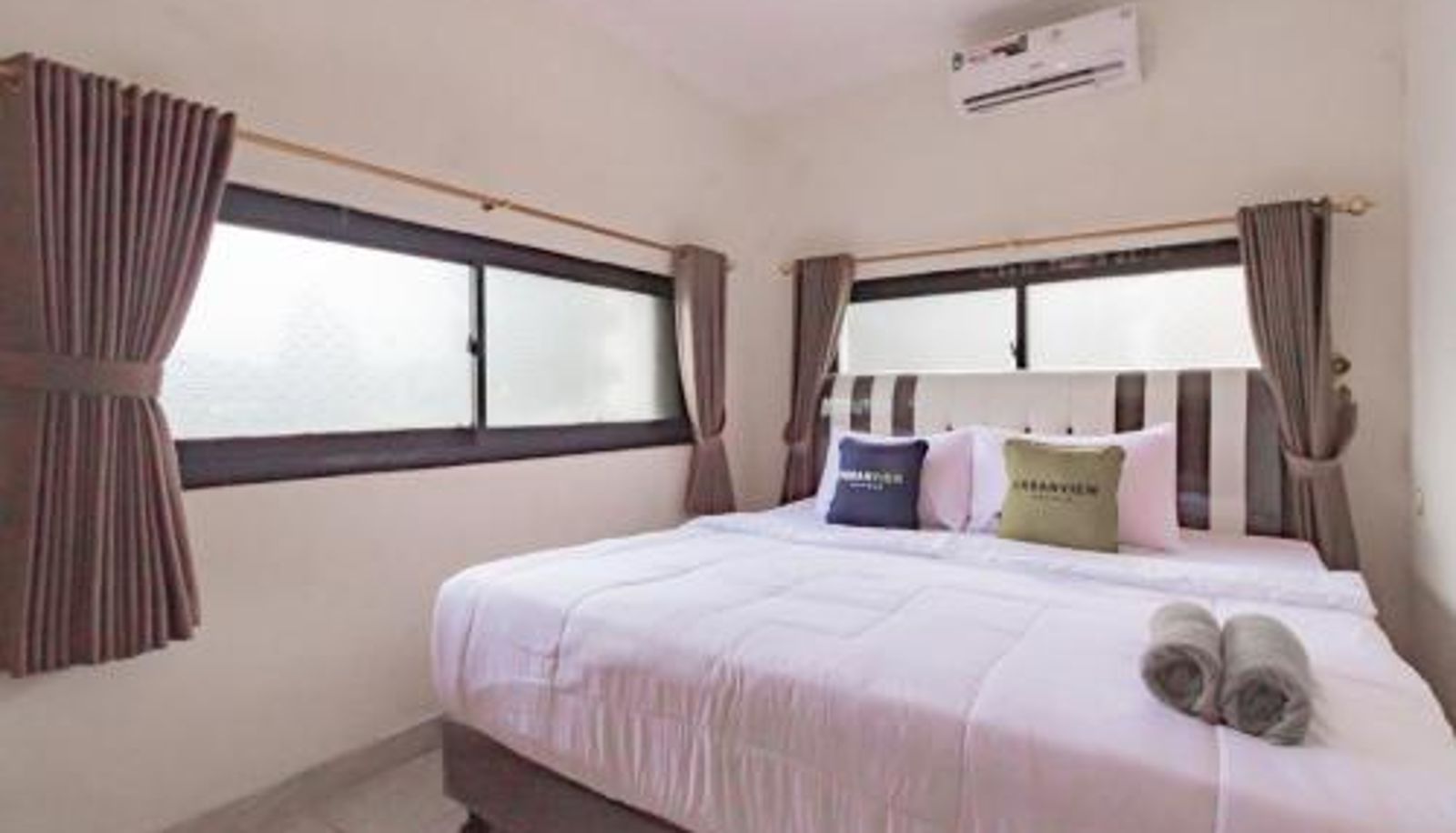 Suite - Urbanview Hotel Kangen Bungalow Purwakarta by RedDoorz