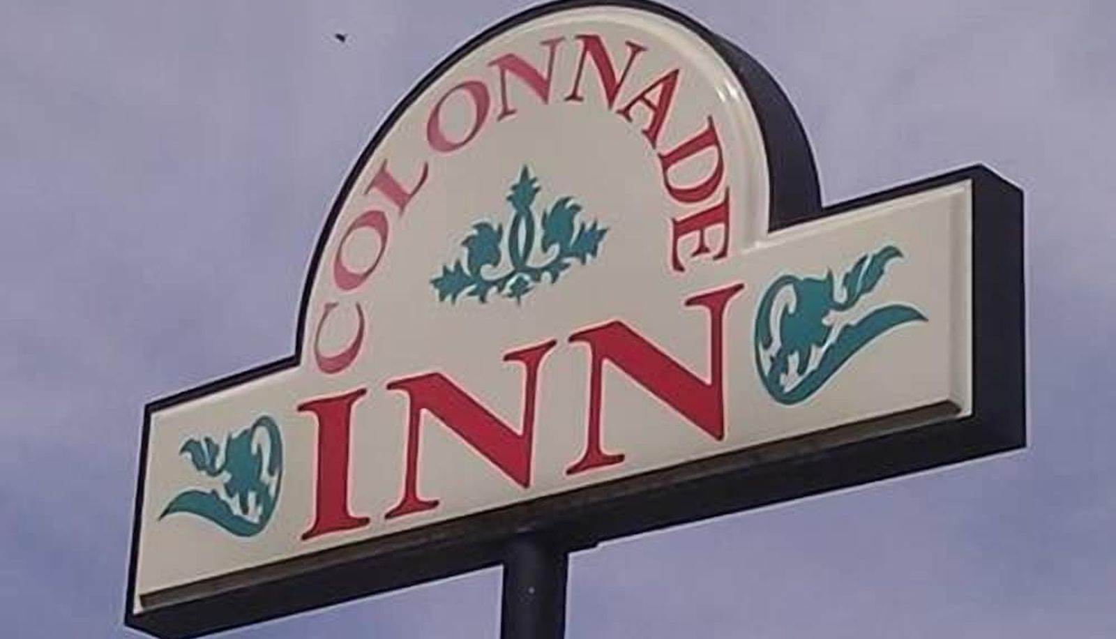 Informacje - Colonnade Inn