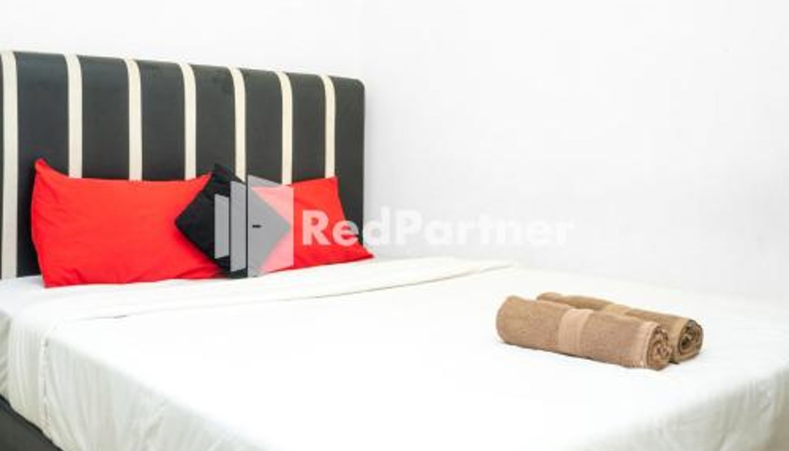 Standard room - Jabrix Hotel Mitra RedDoorz