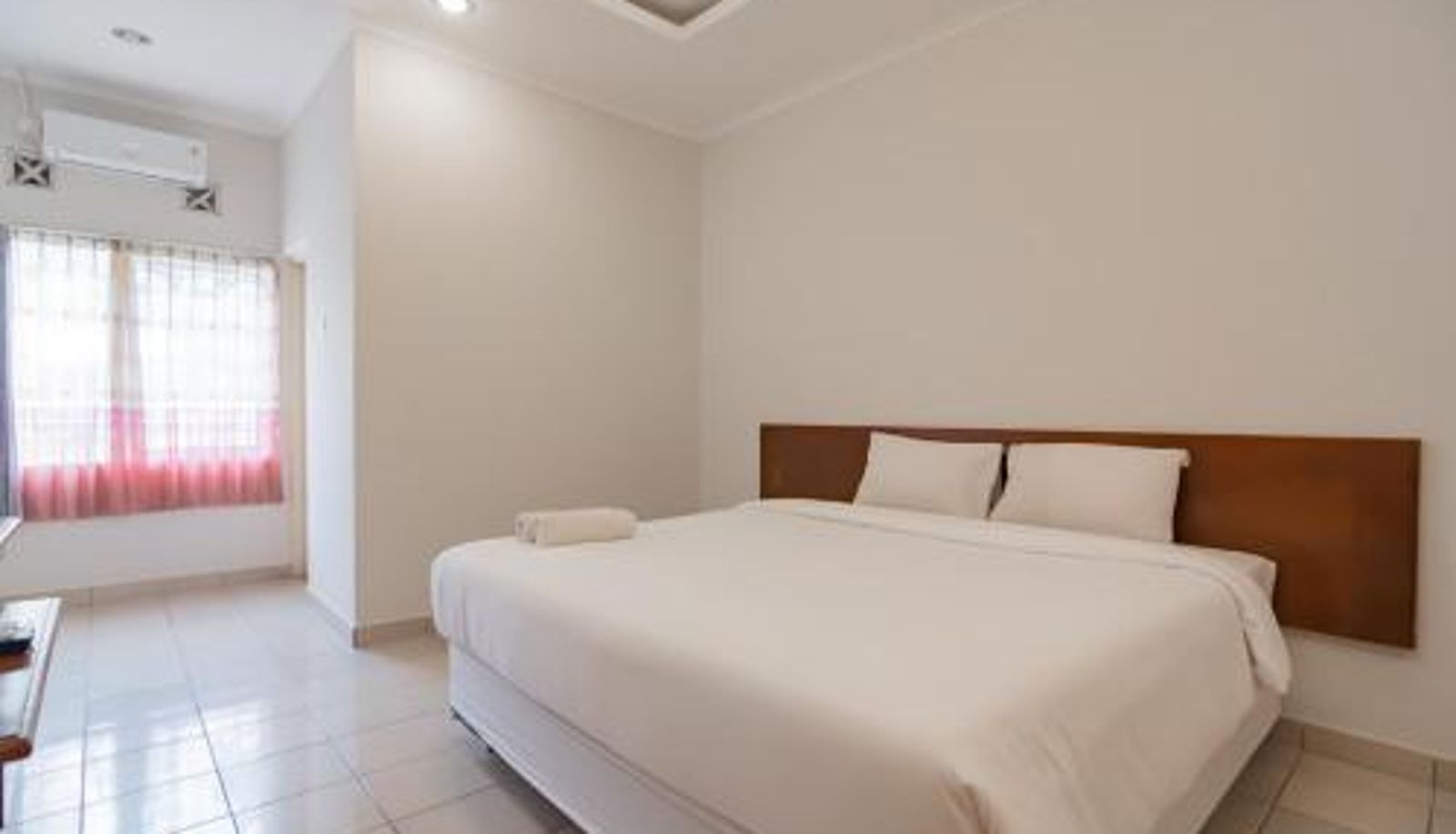 Room - Rossan Villa Hotel near Kampus UPI Setiabudhi