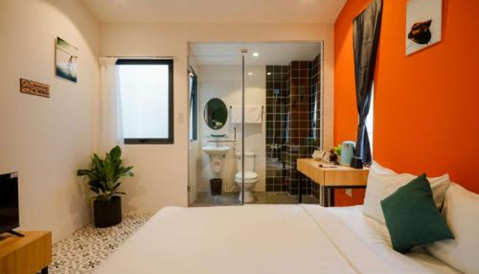 Info - Lá Hotel Hàng Xanh