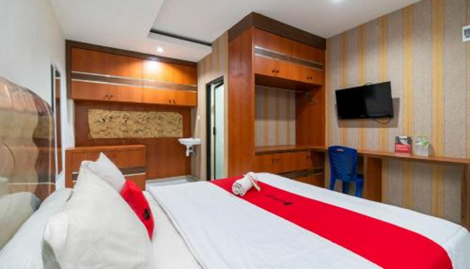Suite - RedDoorz near RSIA Andini Pekanbaru