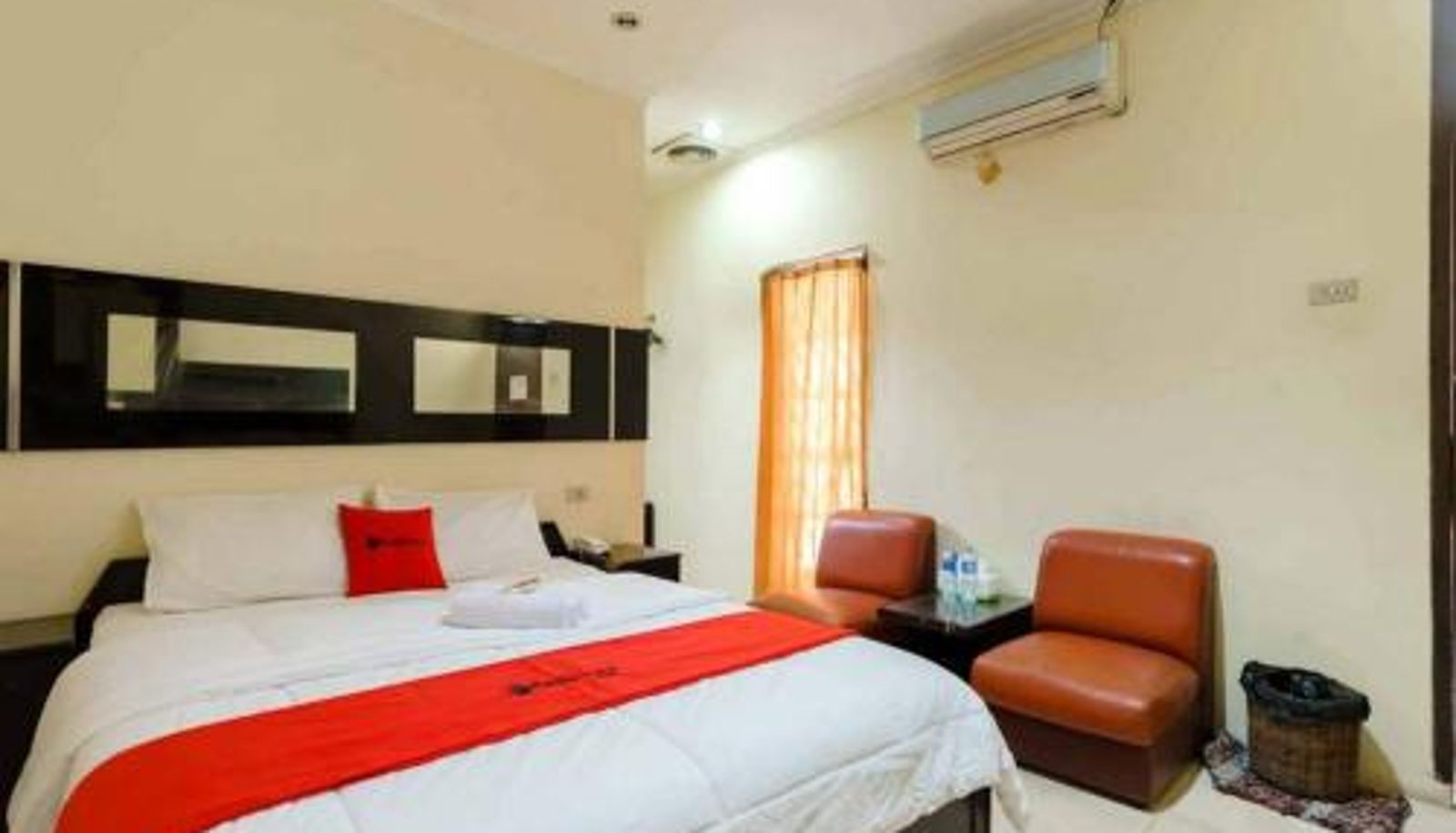 Zimmer - RedDoorz at Dwipa Wisata Hotel Lampung
