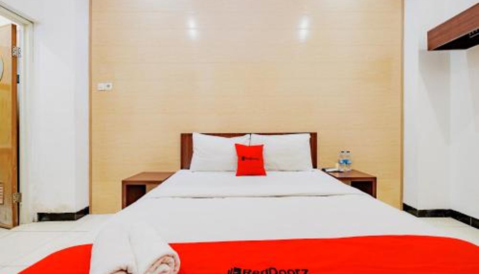 Kamer - RedDoorz at Hotel Artama Pandanaran Semarang