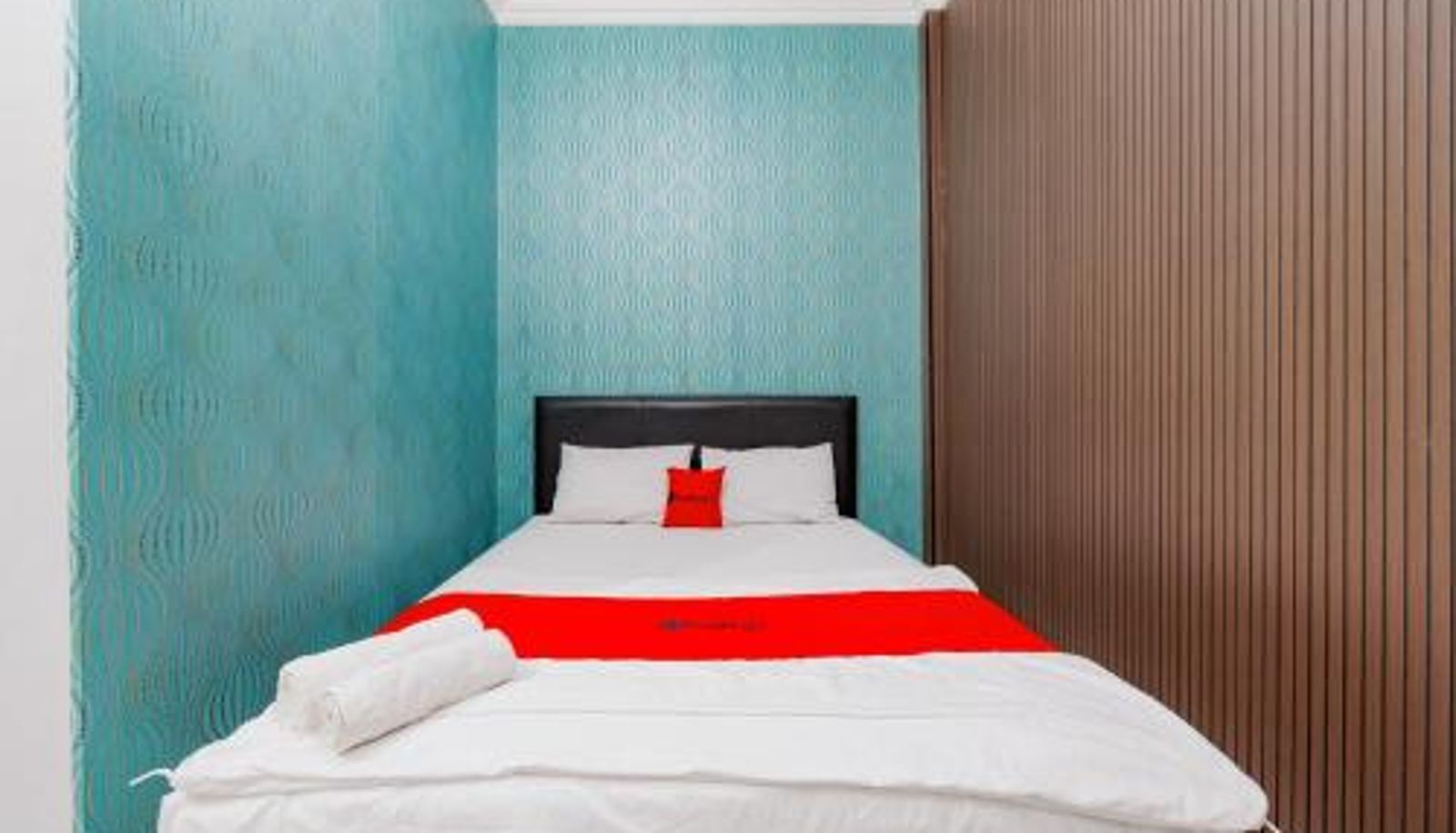 Chambre - RedDoorz near Jalan Adi Sucipto Solo