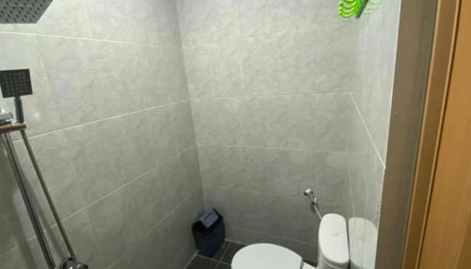 Badezimmer - RedDoorz Plus @ Rawamangun