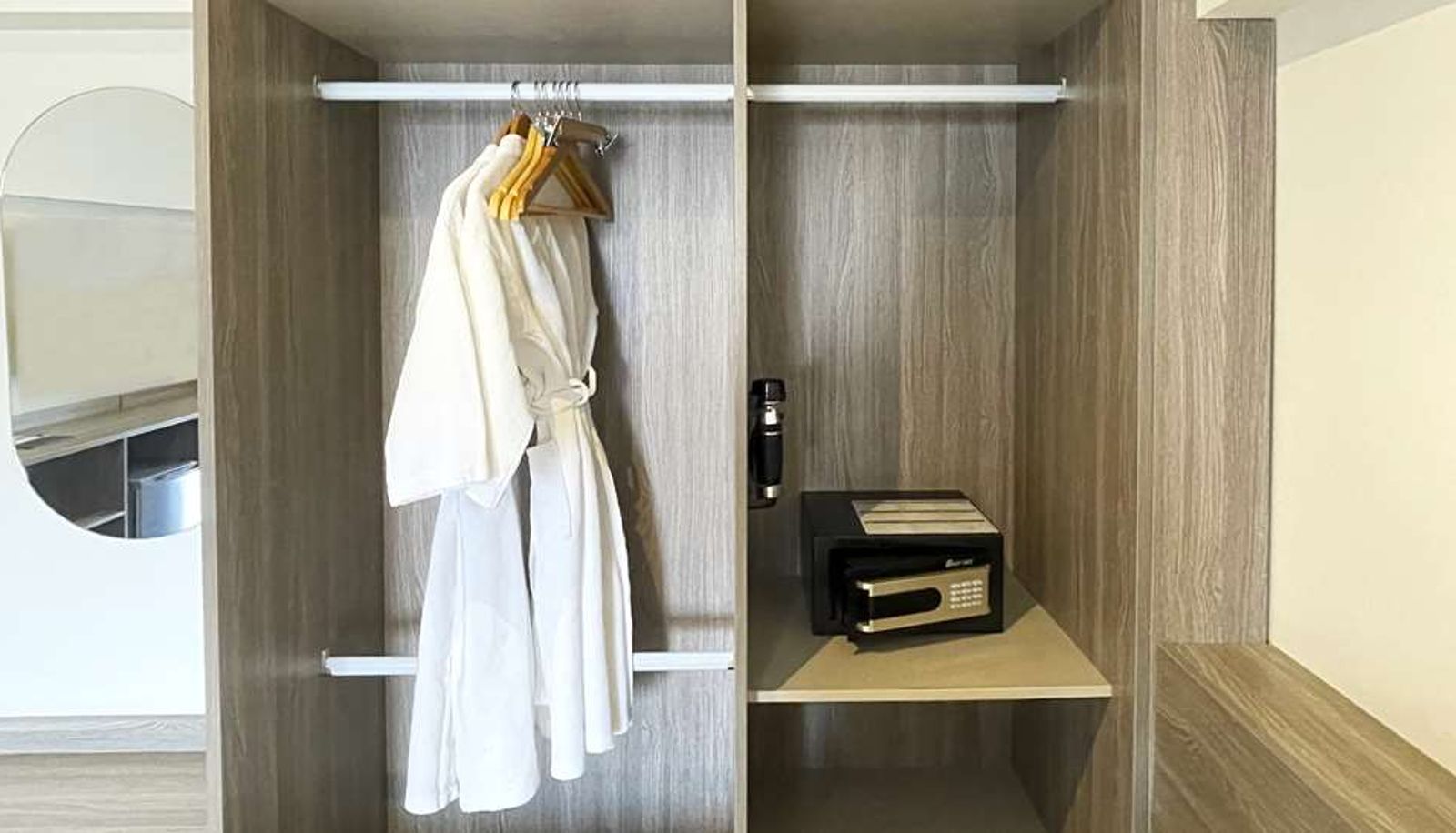 Zimmer - SureStay by Best Western Iconic Ari-Jatujak