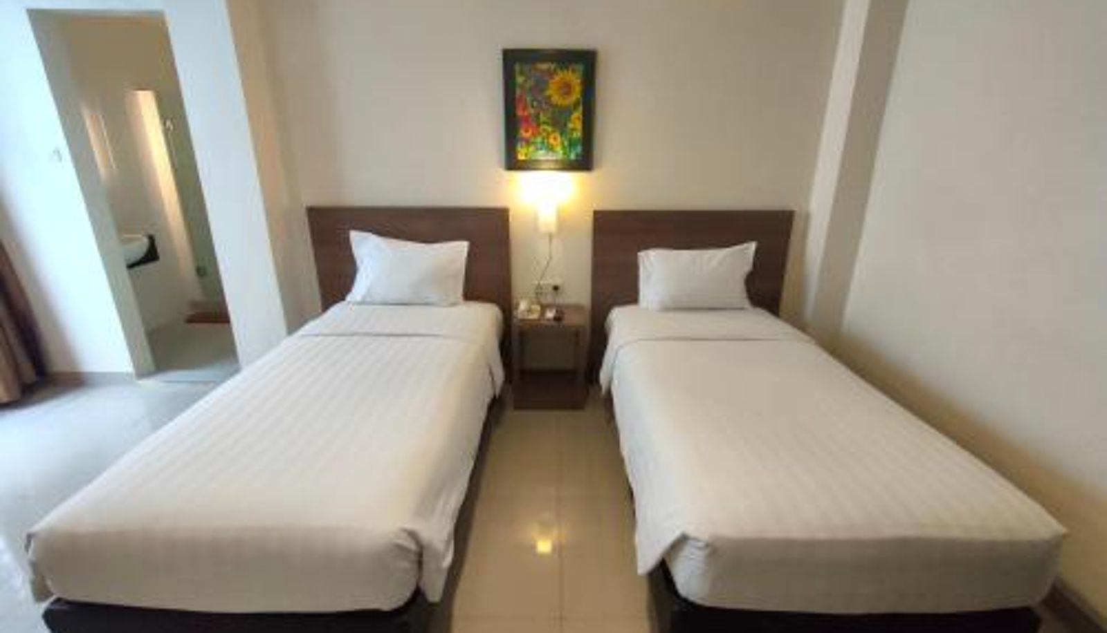 Zimmer - 1O1 URBAN Jakarta Thamrin