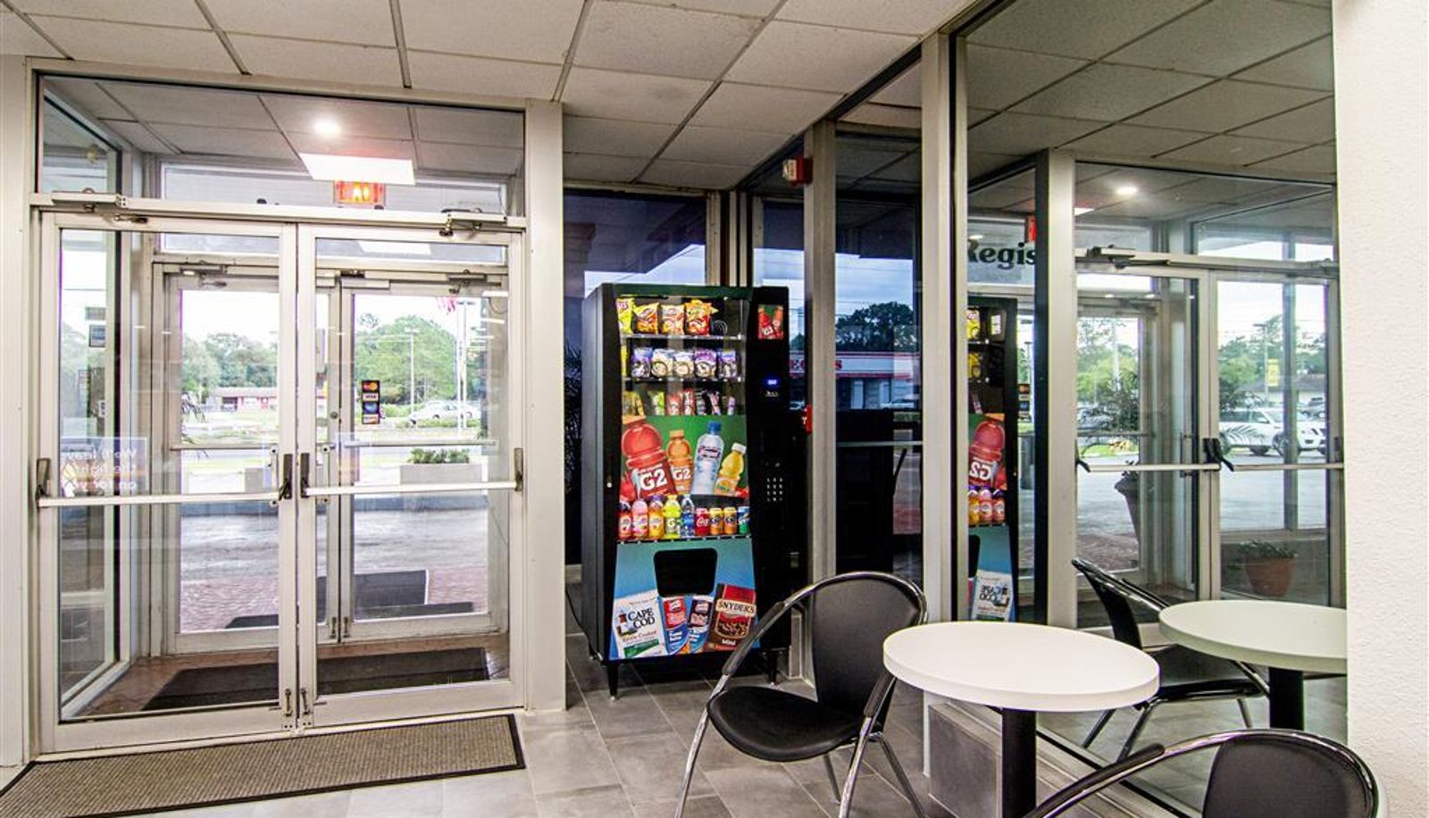 Interior view - FL Motel 6 Starke
